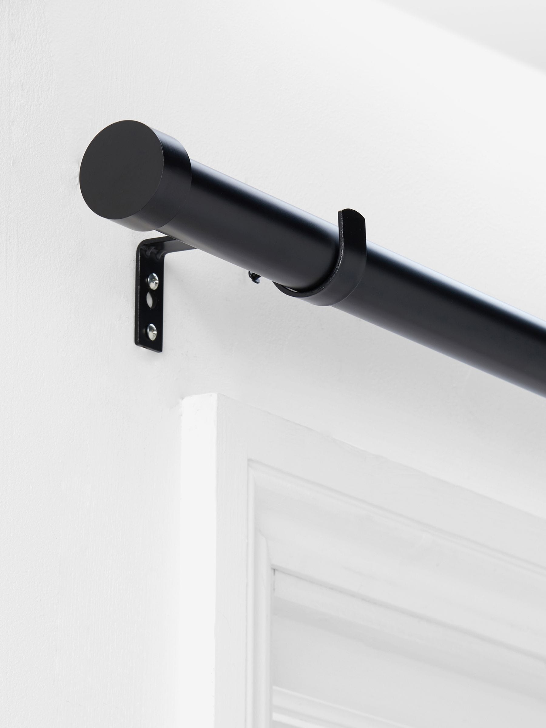 Black Stud Finial Extendable 35mm Curtain Pole Kit