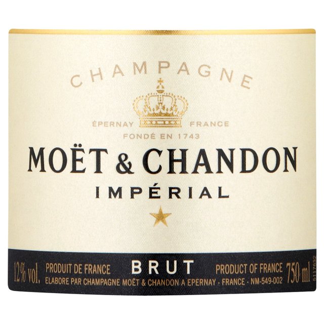 Moet & Chandon Imperial Brut Champagne Gift Box   75cl GOODS M&S   