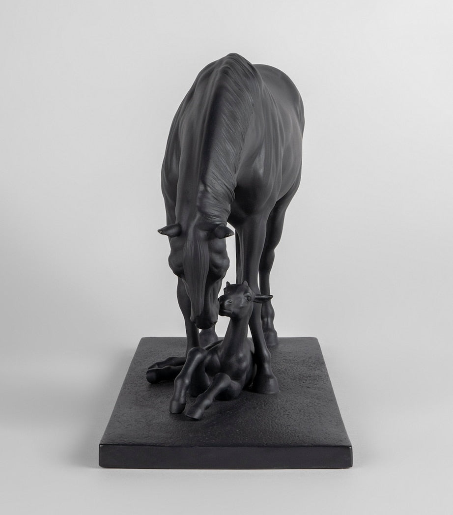 Lladró porcelain figurine of mare and foal, UK version
