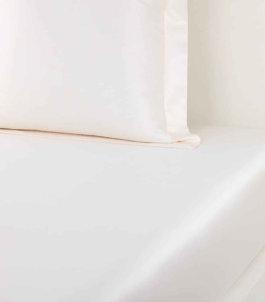 Yves Delorme Couture Egyptian Cotton Prodige King Fitted Sheet 160cm x 205cm (British brand)