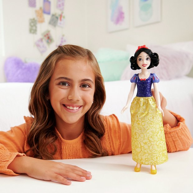 Disney Snow White fashion doll 27cm, imported from the UK