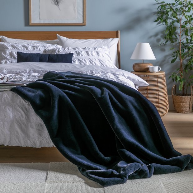 Habitat faux fur throw navy 125x150cm, imported from the UK