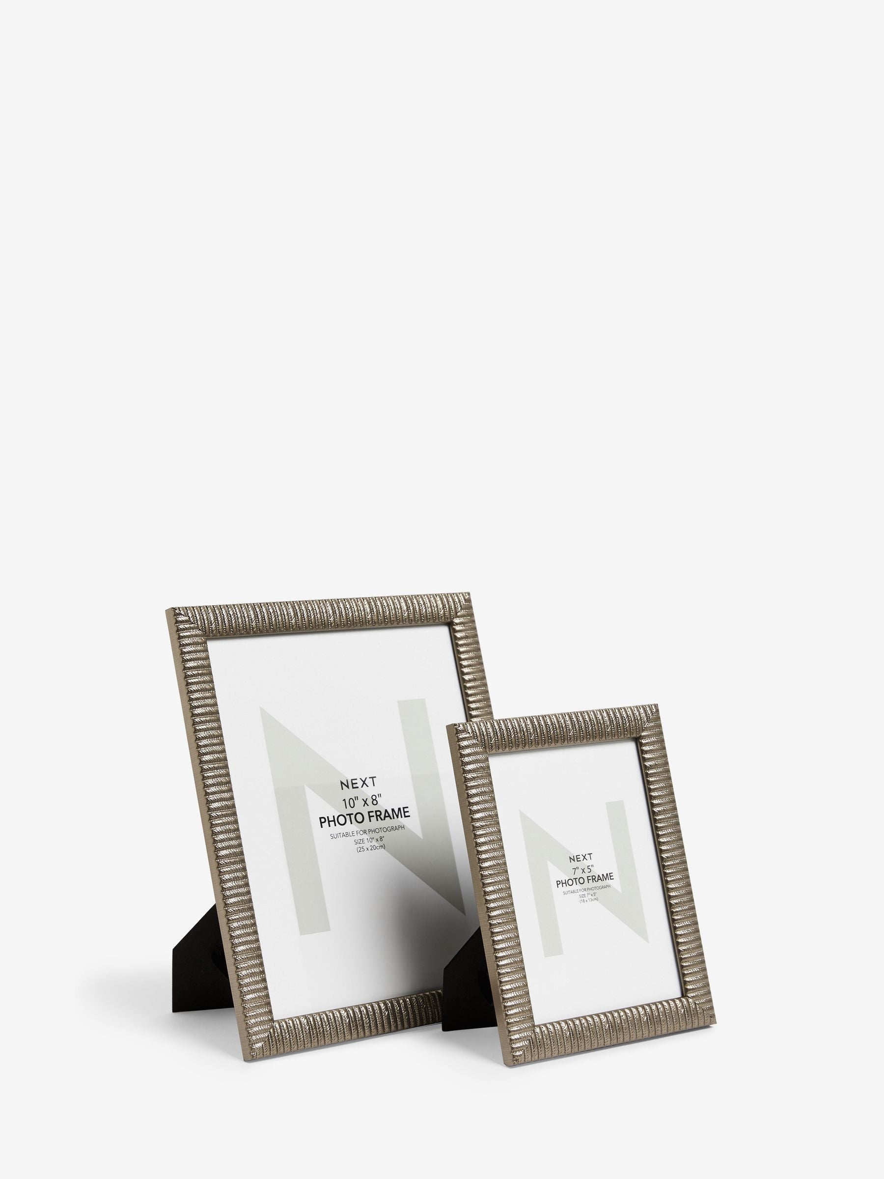 Set of 2 brass textured photo frames (British brand)