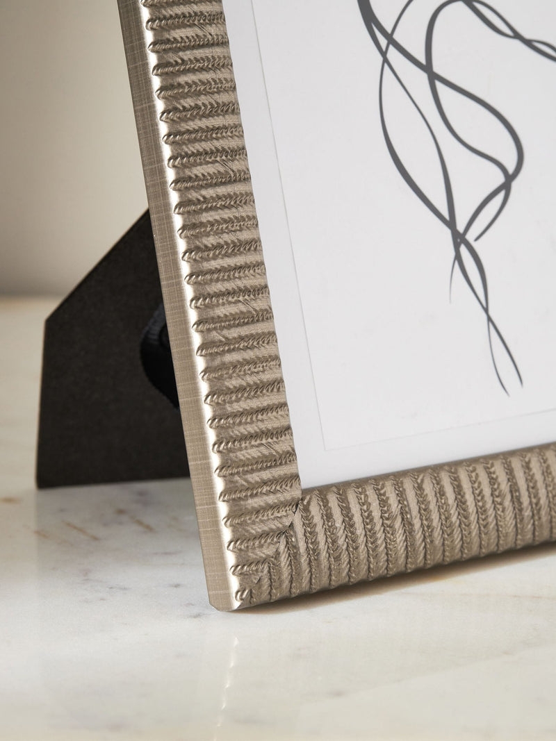 Set of 2 brass textured photo frames (British brand)
