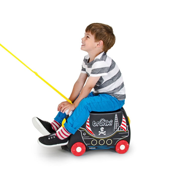 Trunki ride-on suitcase Pedro the Pirate Ship 18L - British product