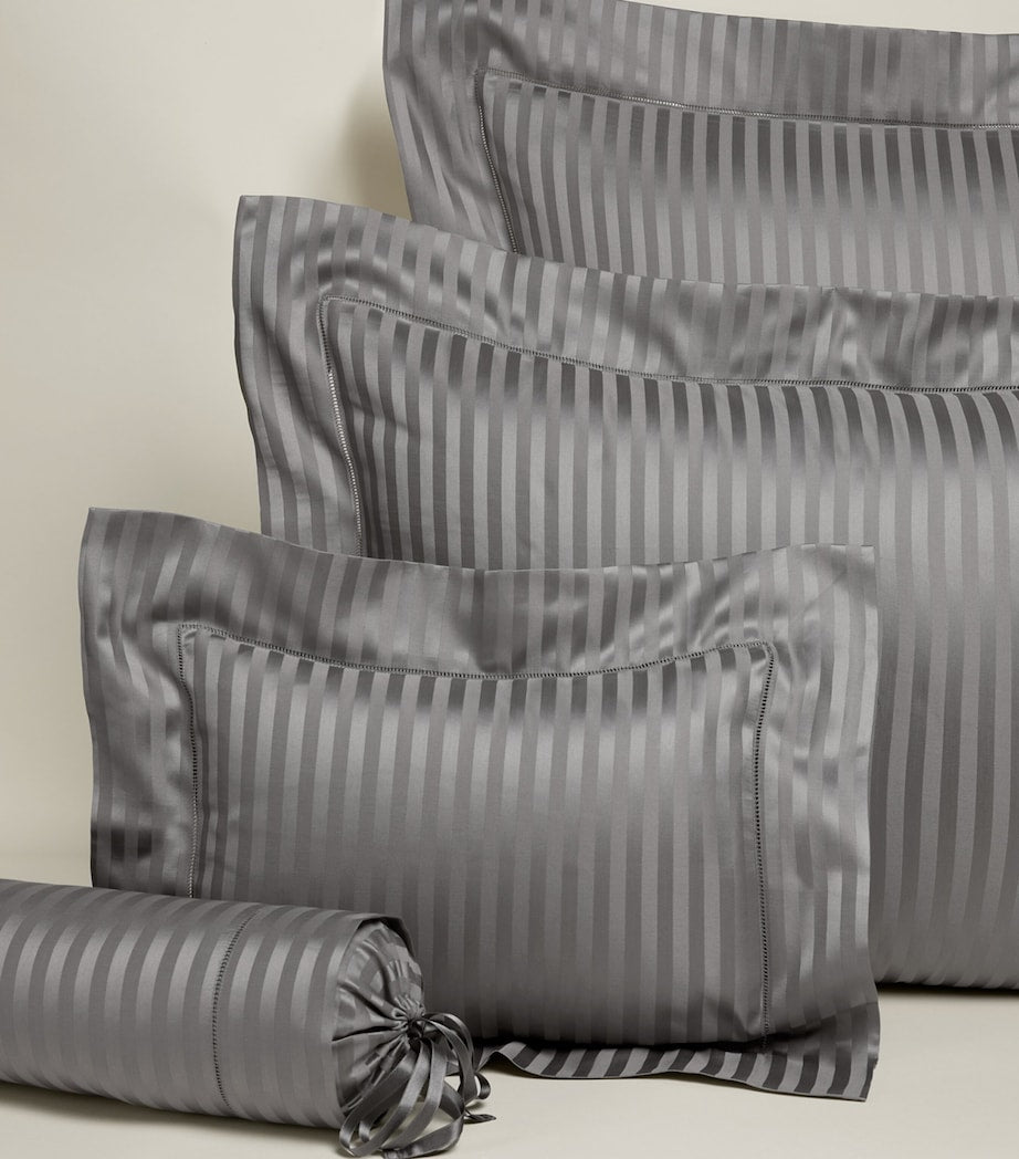 Pratesi striped sateen jacquard king pillowcase 50x90cm, imported from the UK