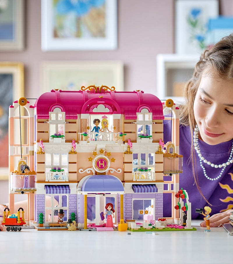 LEGO Friends Heartlake City Grand Hotel 1406 pieces imported from the UK