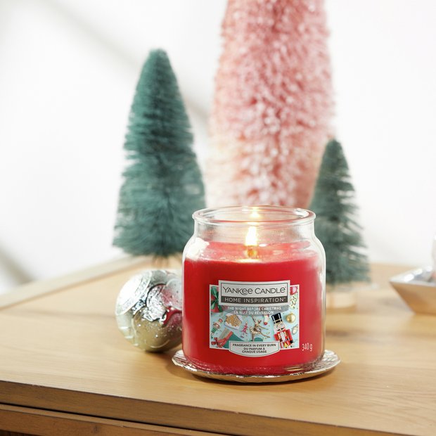 Yankee Candle Night Before Christmas medium candle, UK version