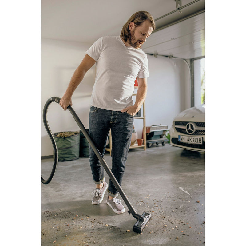 Karcher WD 5 wet and dry vacuum cleaner 25 litre, UK version