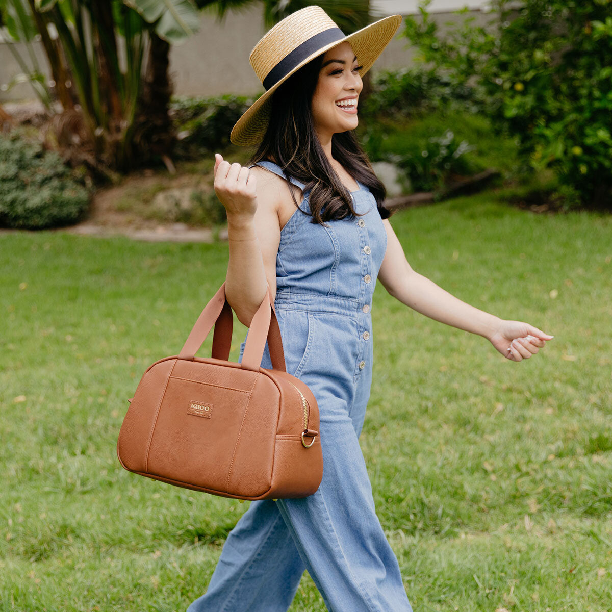 Igloo Luxe Satchel faux leather cooler bag, imported from the UK