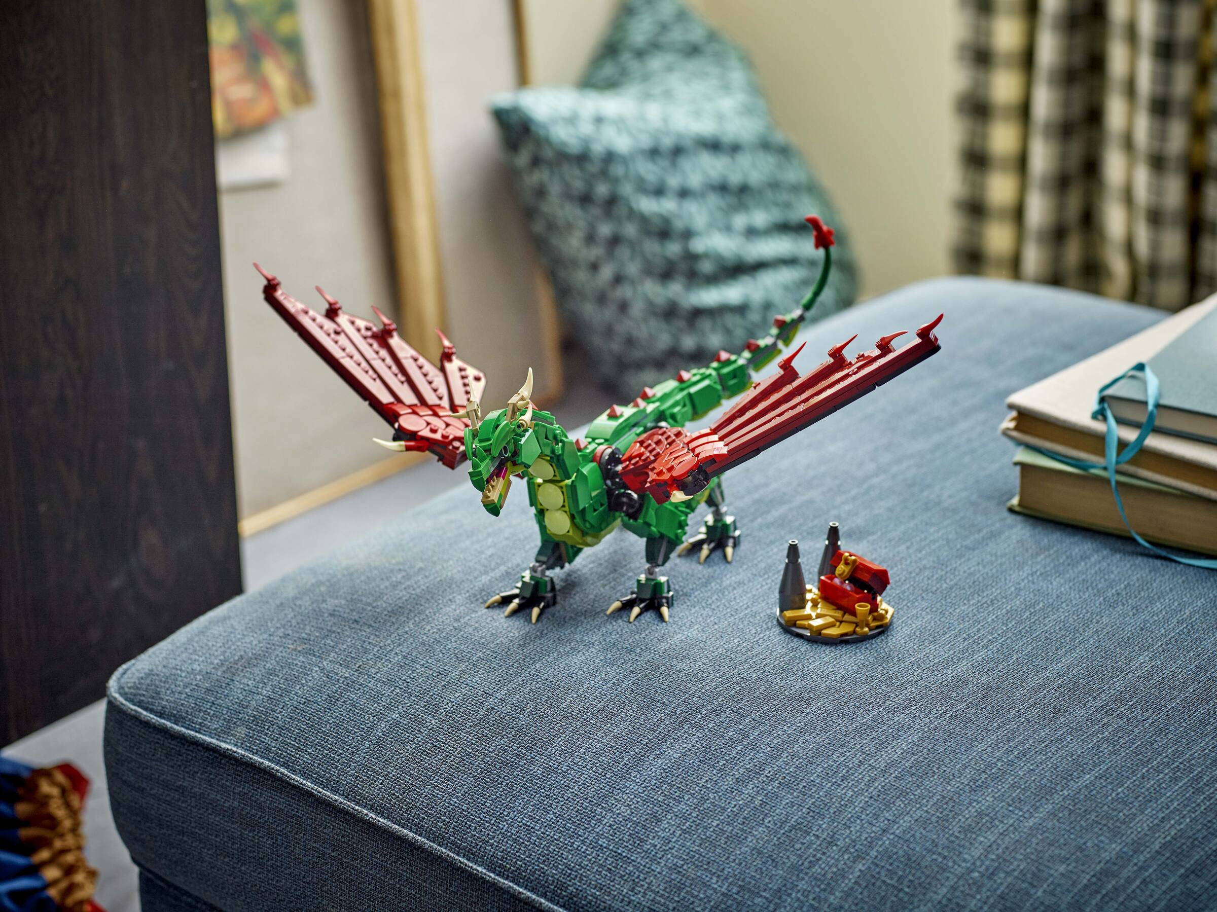 LEGO Medieval Dragon 3-in-1 set 715 pieces, imported from the UK