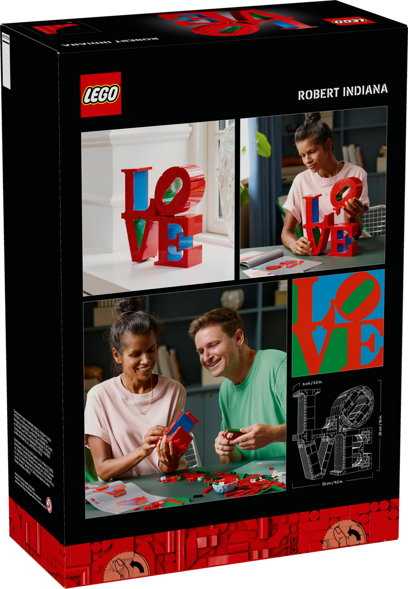 LEGO Art LOVE sculpture (British brand)