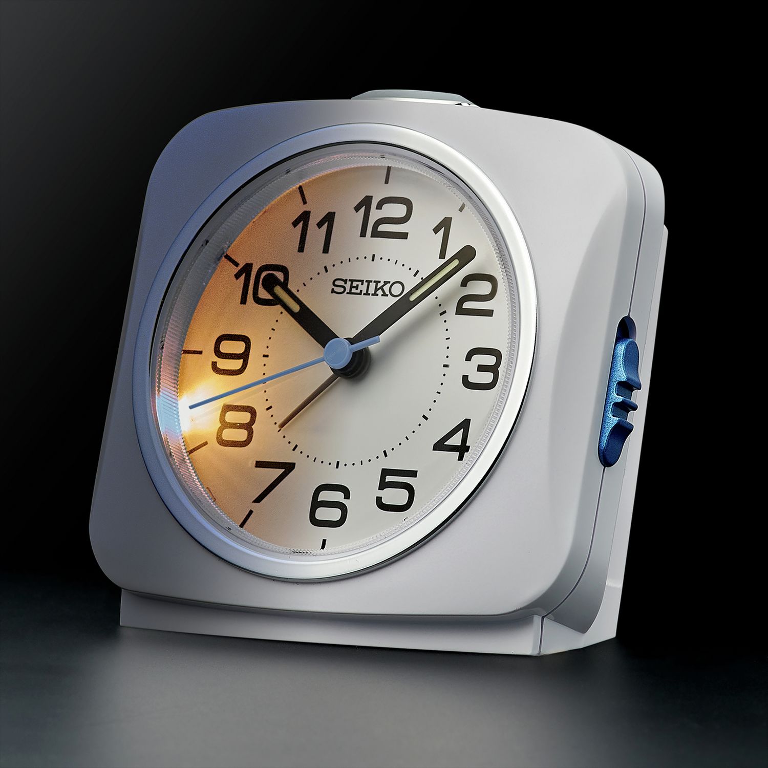 Seiko analogue alarm clock white, UK version