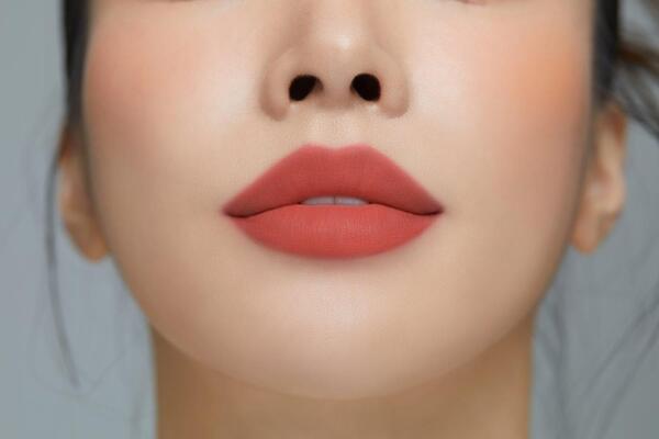 I'M MEME Matte Velvet Tint Retro Peach, imported from the UK