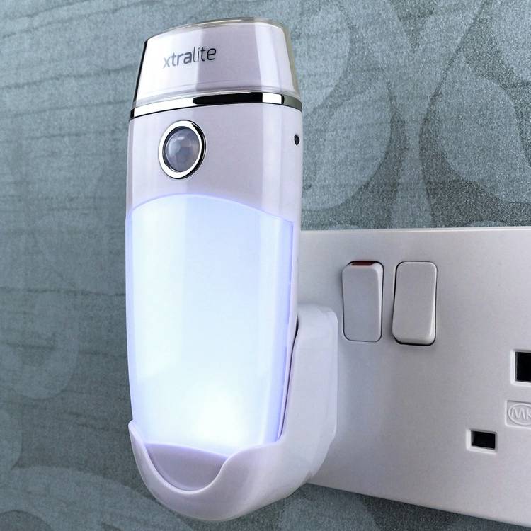 Xtralite Nitesafe Duo+ dual function white night light, UK version