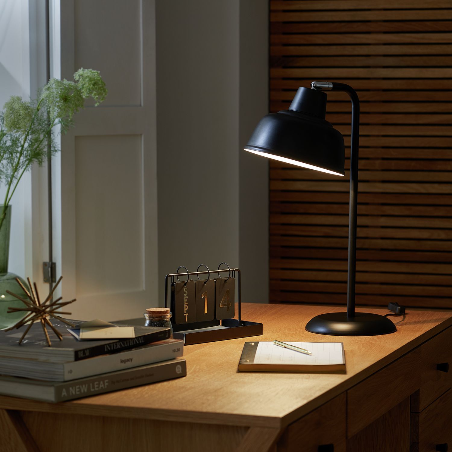 Argos Home Benson Metal Table Lamp - Matt Black
