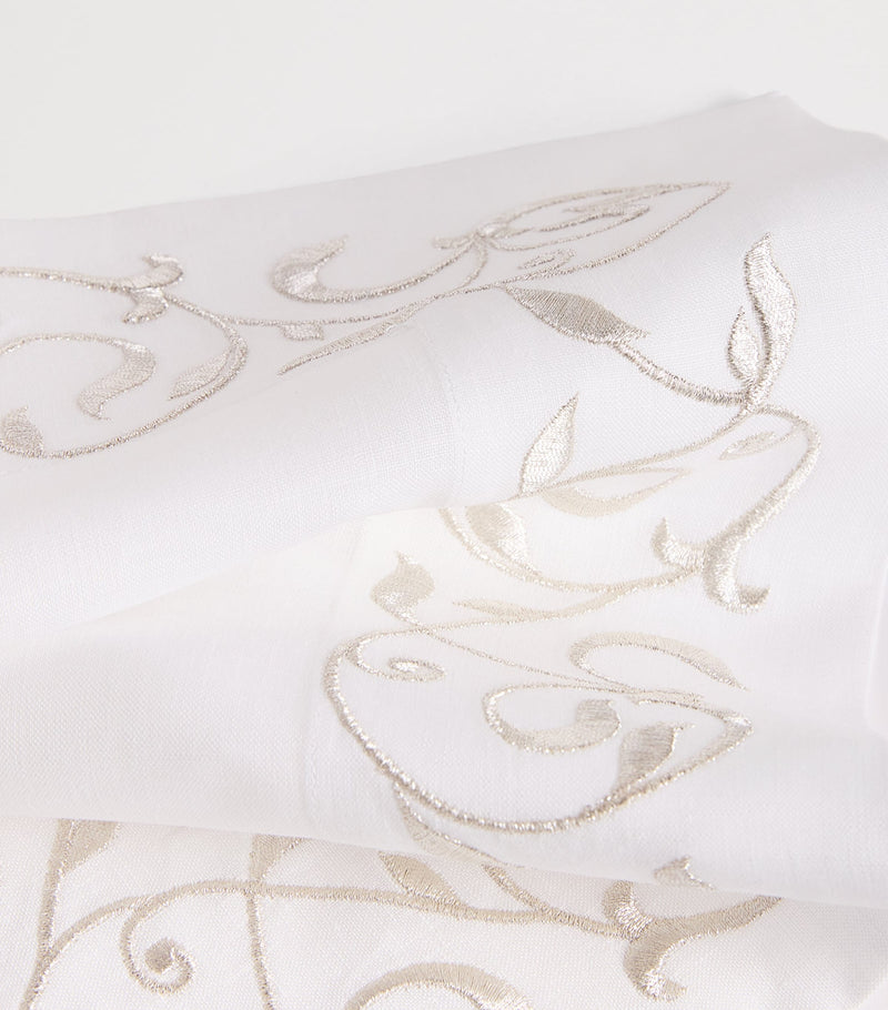 Dea linen embroidered scroll placemat 35cm x 50cm - British product