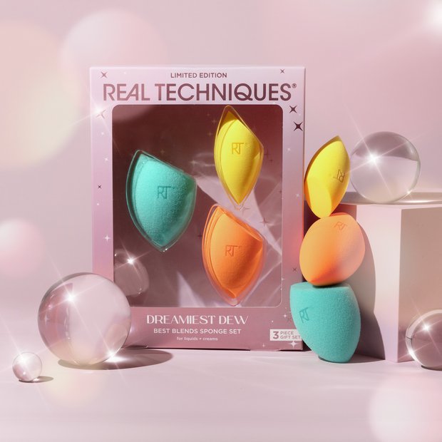 Real Techniques Dreamiest Dew 3 Sponge Set, imported from the UK