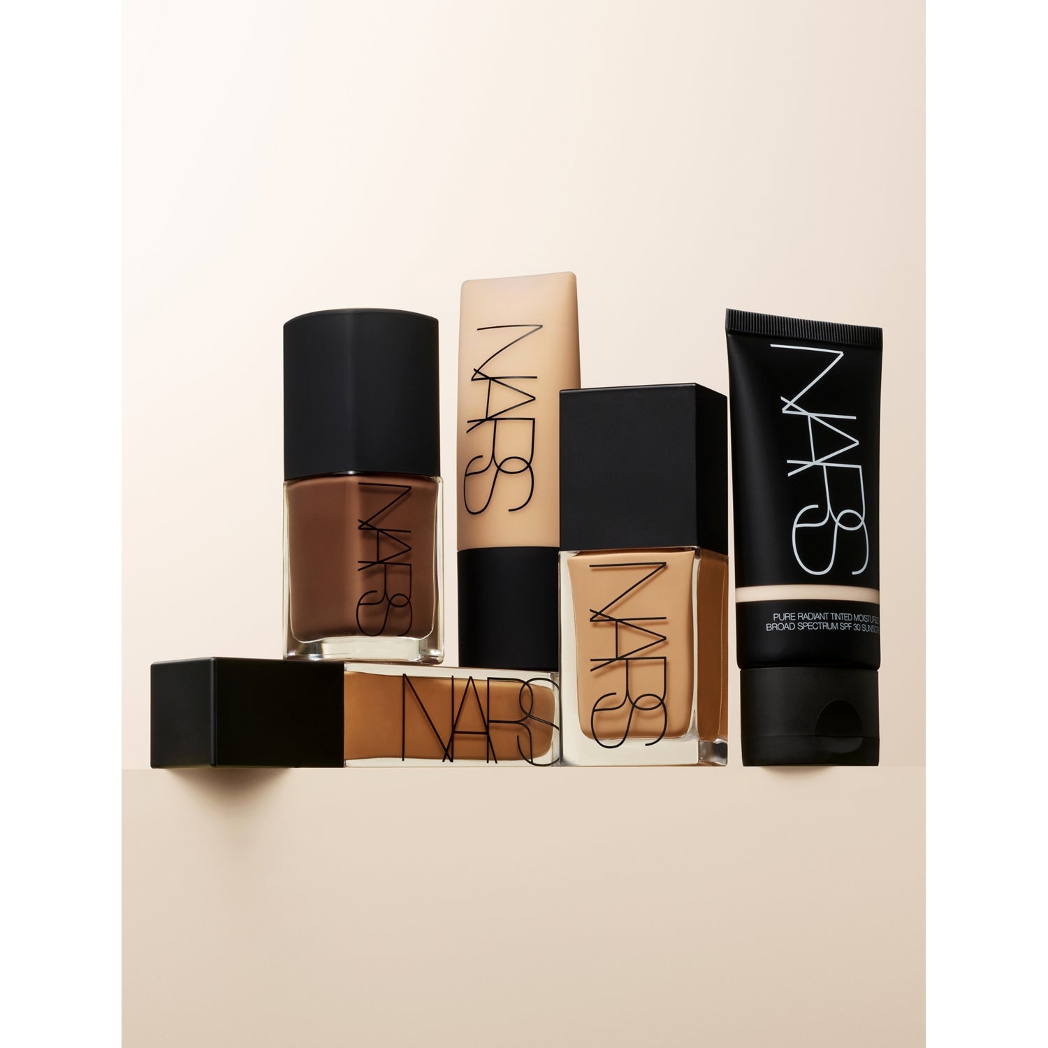 NARS Natural Radiant Longwear Foundation 30ml - British product