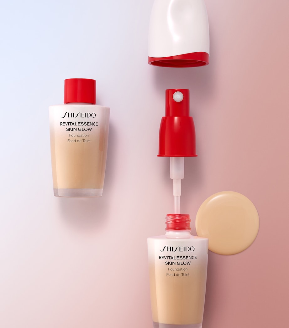 Shiseido Revitalessence Skin Glow Foundation SPF 30 (British brand)