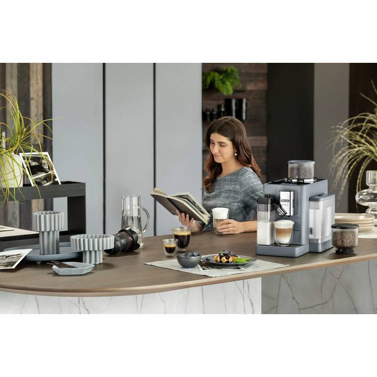 De'Longhi Rivelia bean to cup coffee machine - British product