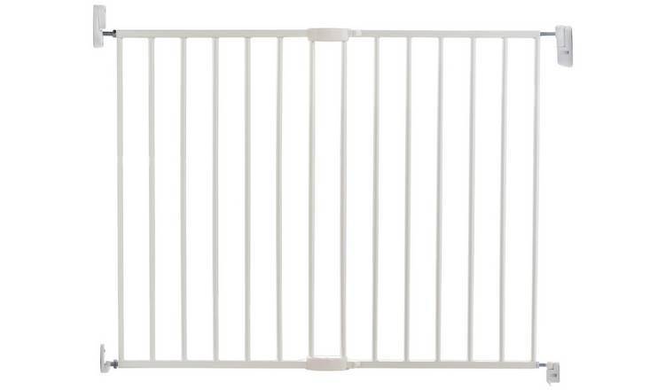 Munchkin Extending Metal Safety Gate GOODS Argos