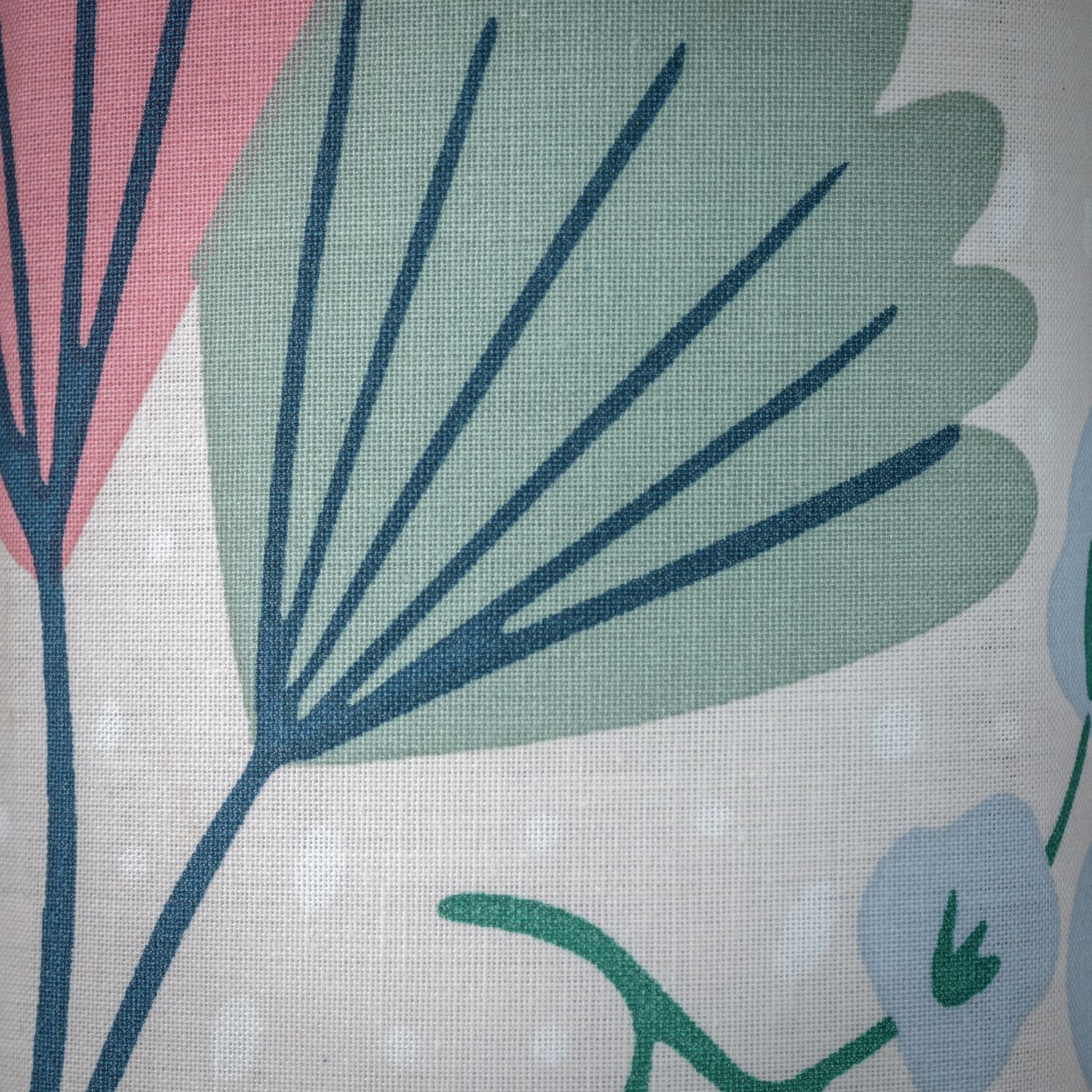 Habitat kids blackout curtains floral print 168x137cm, imported from the UK