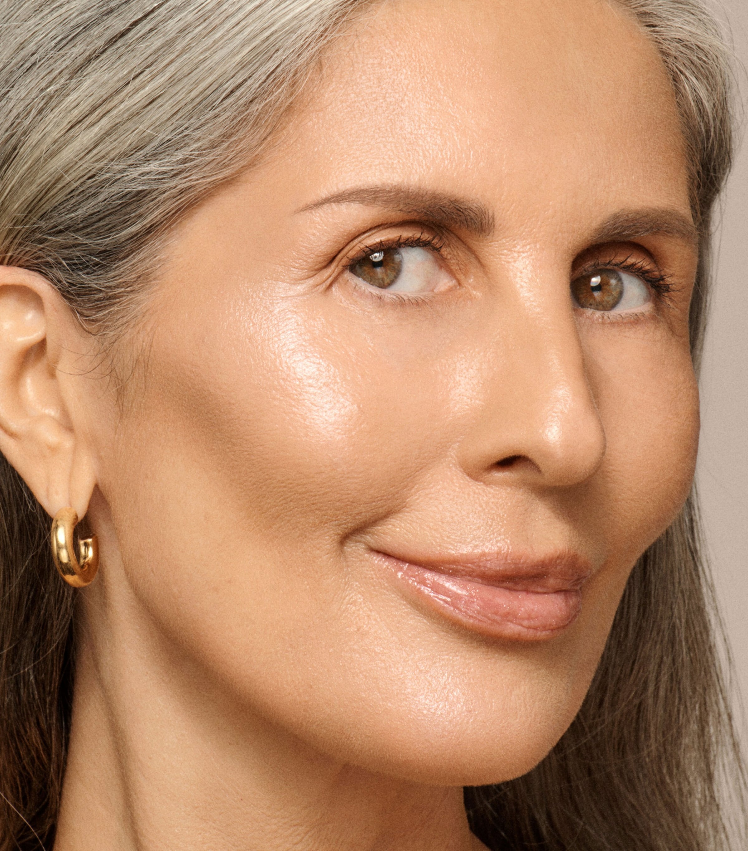 Vieve Nova Glow Liquid Light highlighter (British brand)