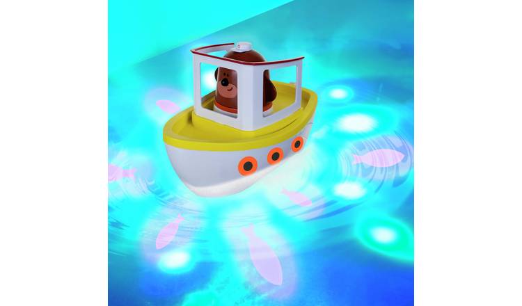 Hey Duggee lightshow river boat bath toy (British brand)