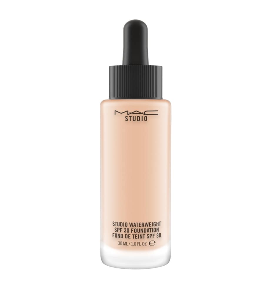 MAC Studio Waterweight Foundation 30ml - British product