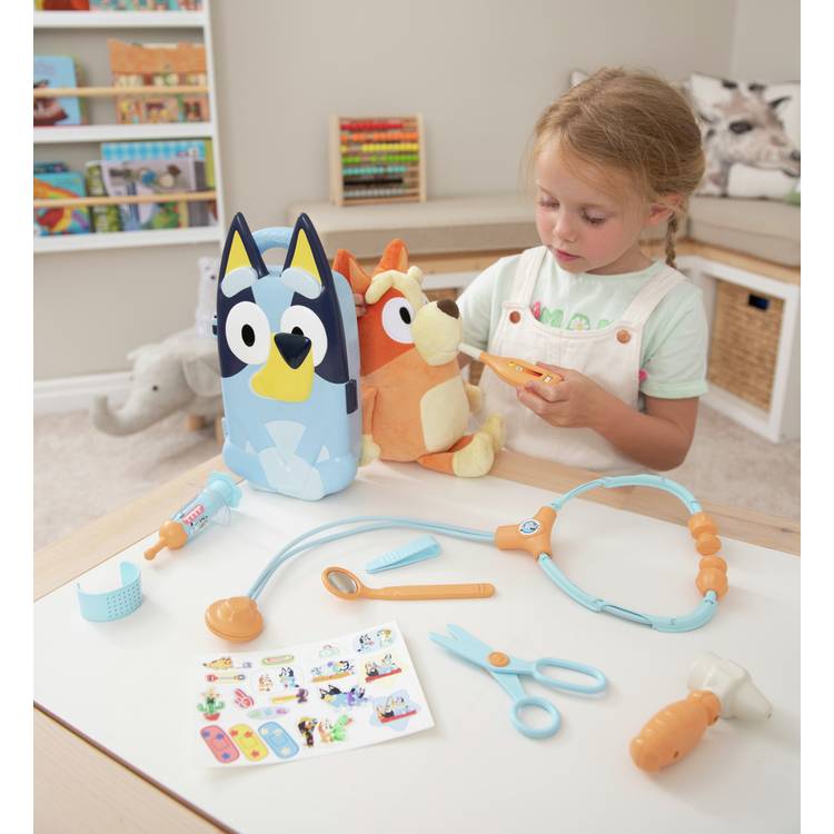 Bluey Toy Doctor Set with carrying case (British brand)