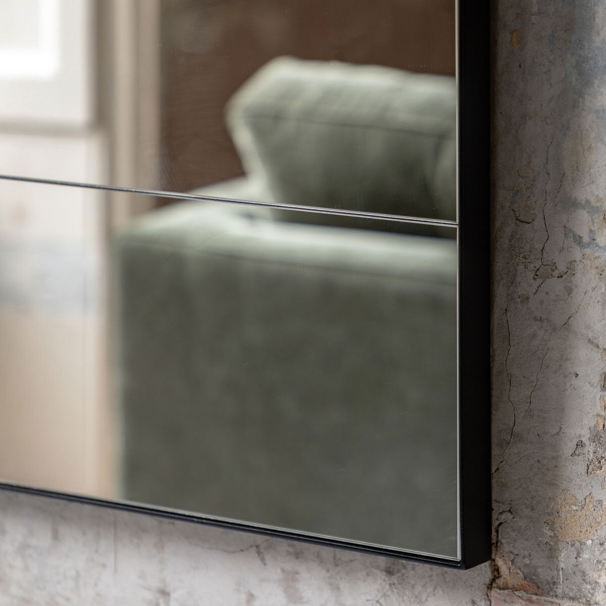 Gallery Broadheath Black mirror 81 x 122cm, imported from the UK