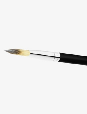 MAC 190 foundation brush with synthetic bristles - British product