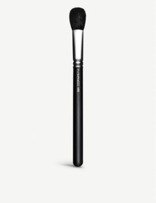 MAC 109 Small Contour Brush with synthetic fibres - British product