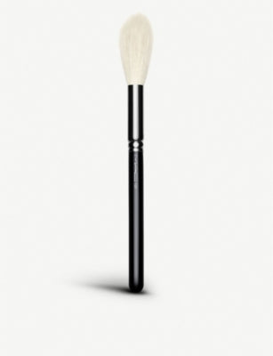 MAC 137 Long Blending Brush with synthetic bristles - British product