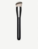 MAC makeup brush 170 rounded slant, UK version