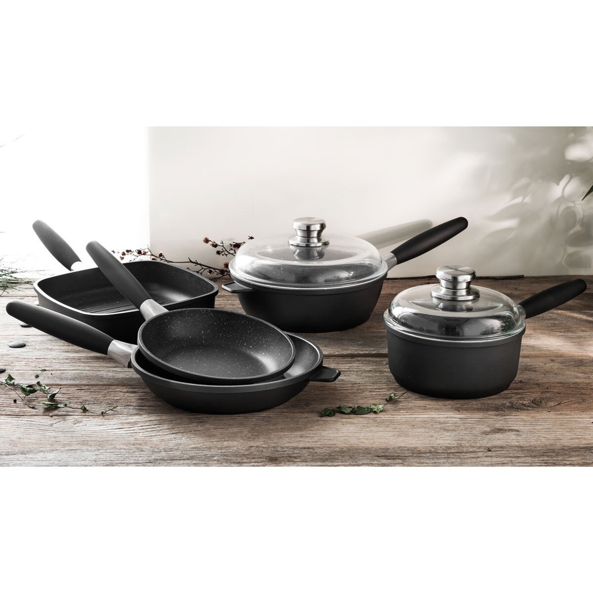BergHOFF Champion Eurocast 7-piece cookware set, imported from the UK
