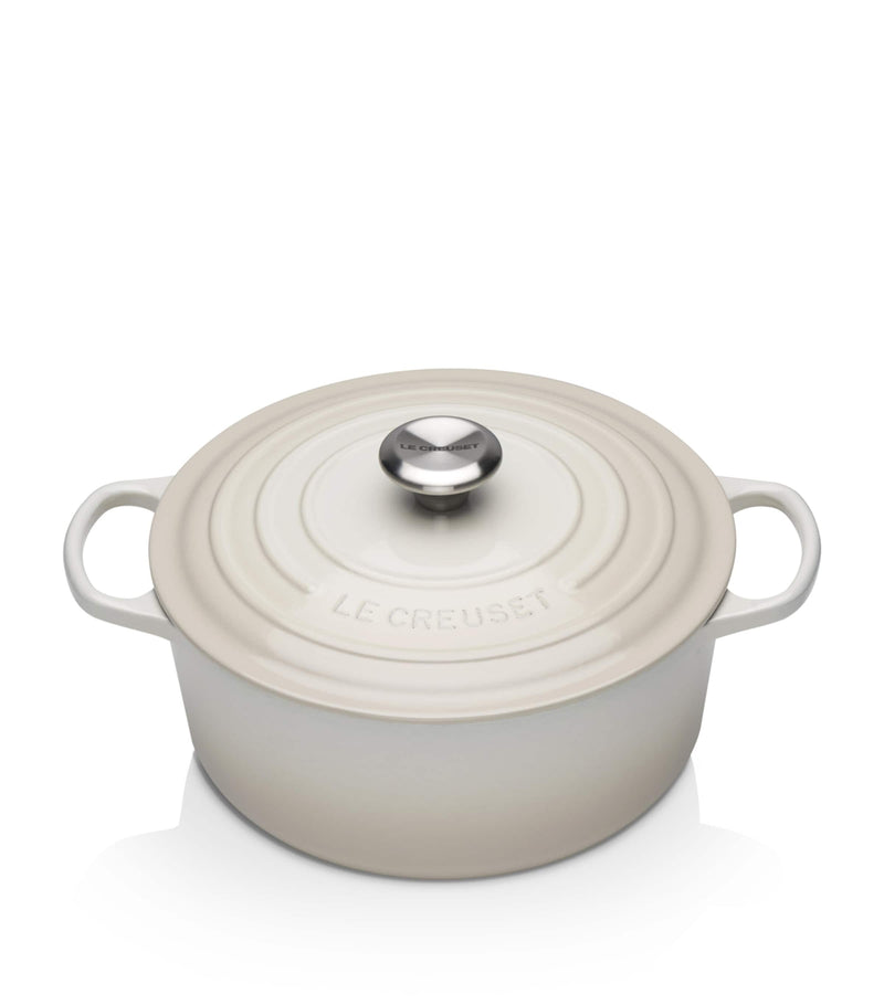 Le Creuset cast iron round casserole dish 26cm, UK version