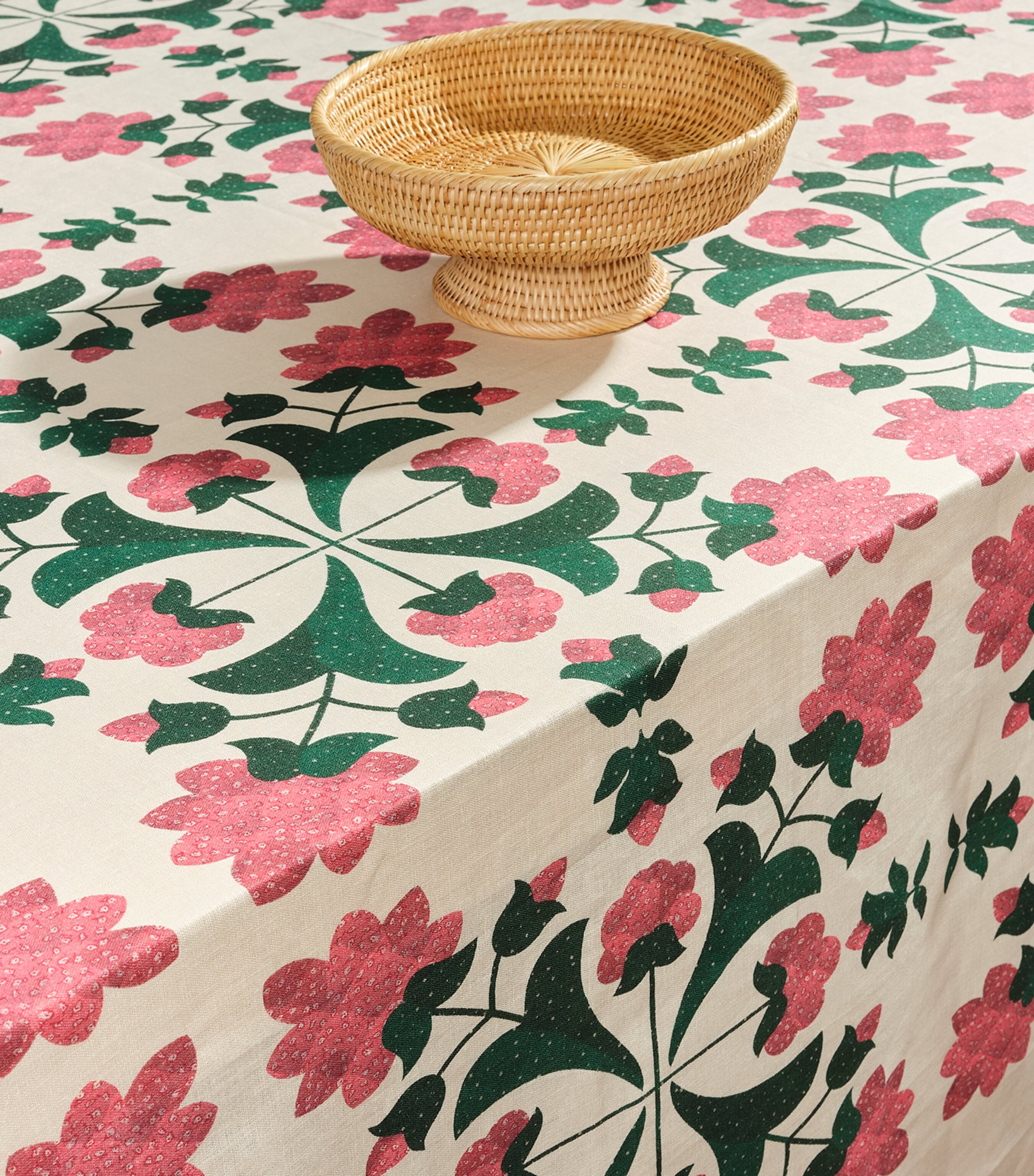 Cabana Garda linen tablecloth 250cm x 250cm - British product
