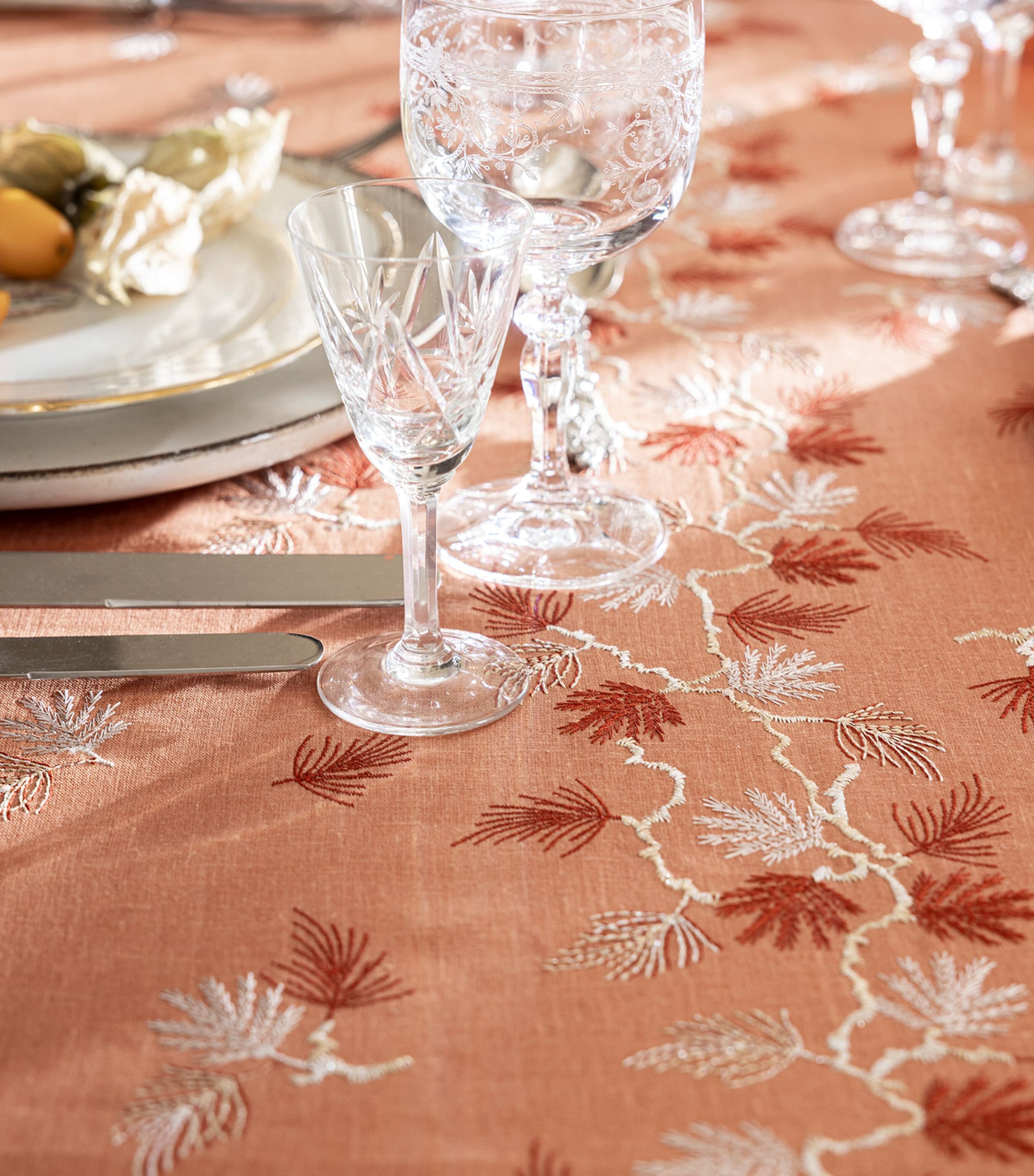 Alexandre Turpault linen embroidered tablecloth 170x250cm - British product
