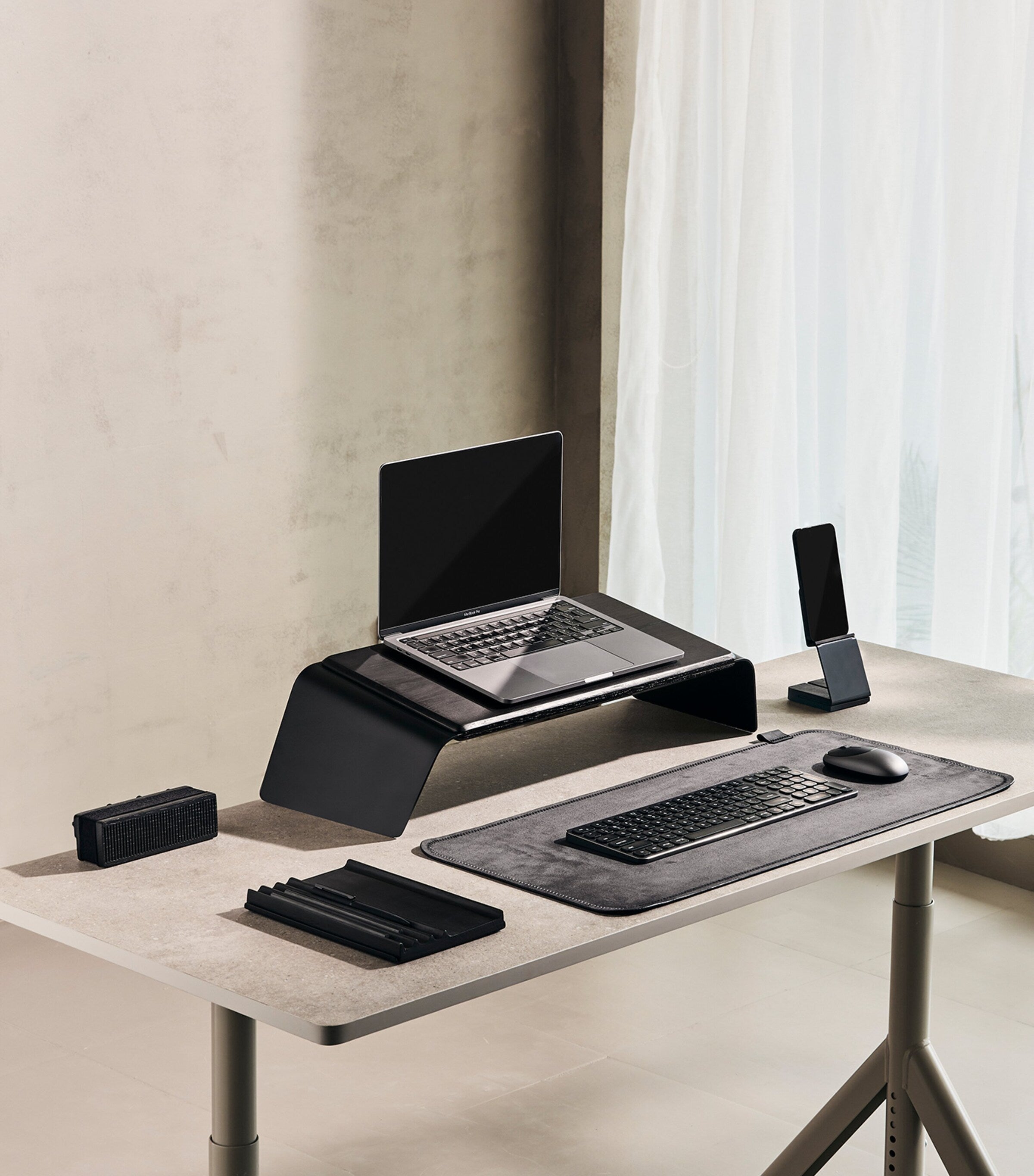 NOOE Config 01 desk organiser set, imported from the UK