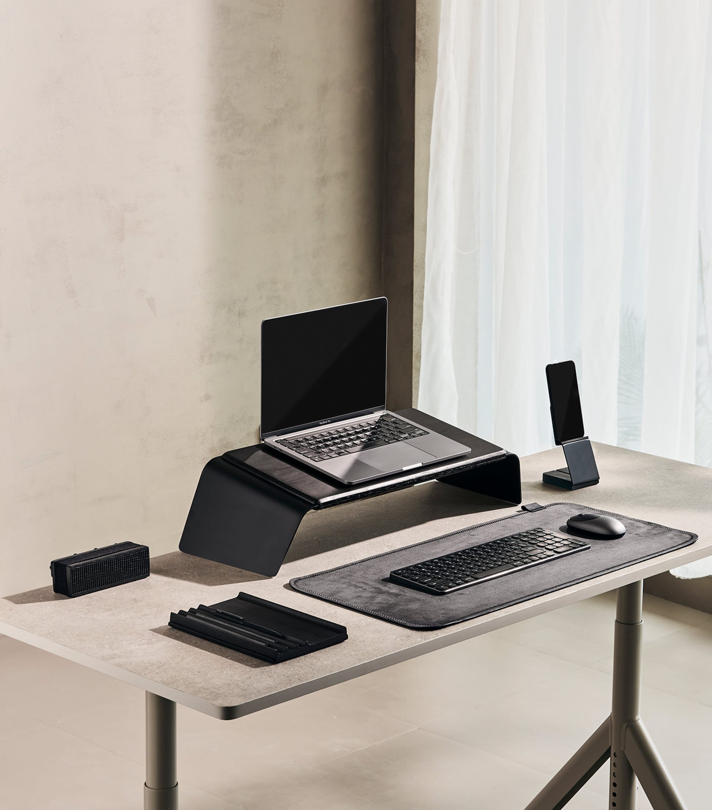 NOOE Config 01 desk organiser set, imported from the UK