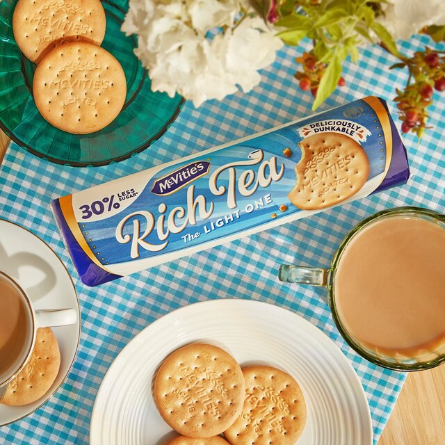 McVitie's Rich Tea The Light One Biscuits   300g