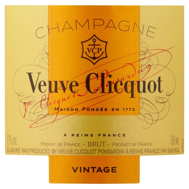 Veuve Clicquot Vintage Champagne 2015   75cl GOODS M&S   