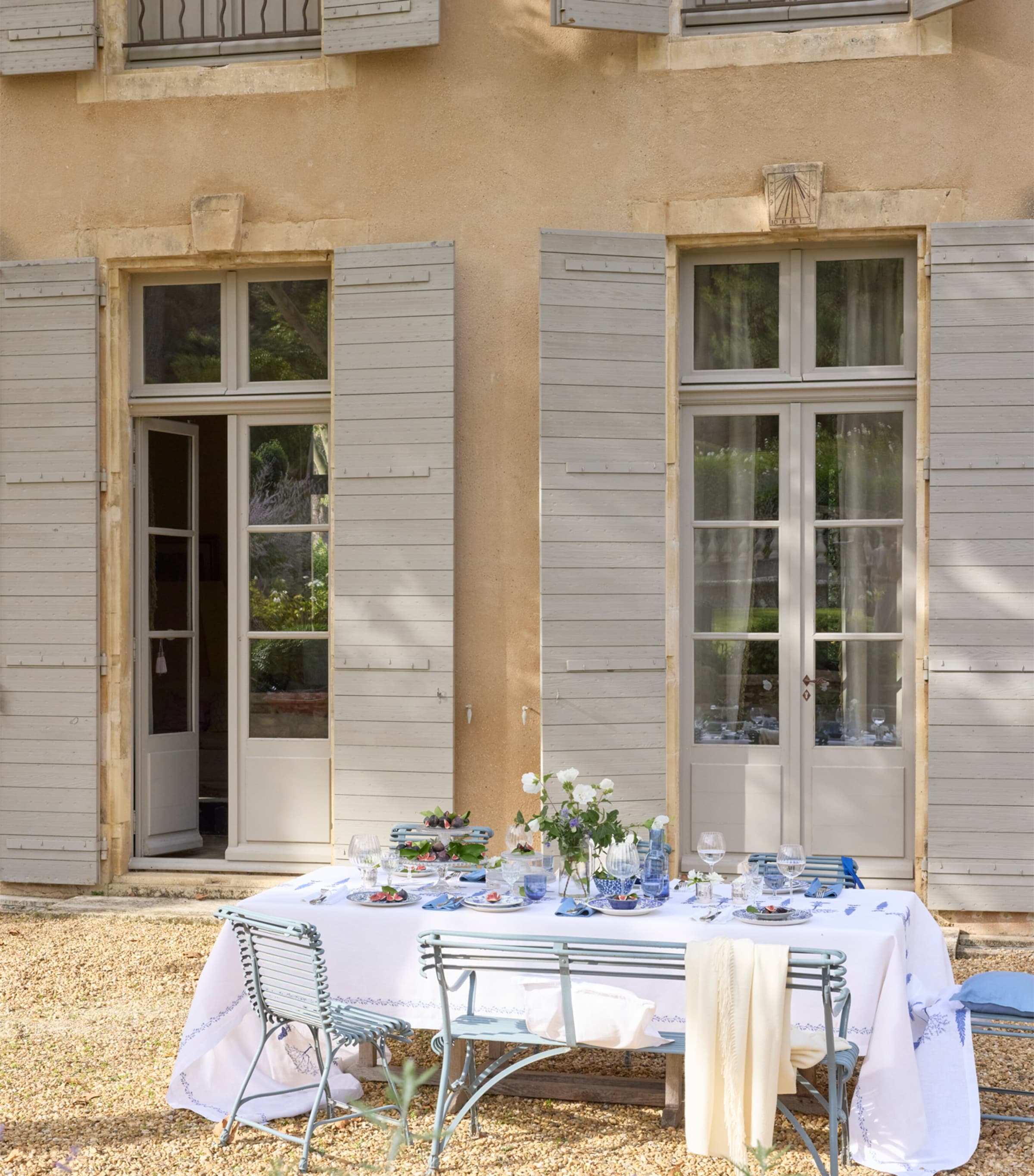 Alexandre Turpault Linen Embroidered Midi Tablecloth 170cm x 250cm - British product