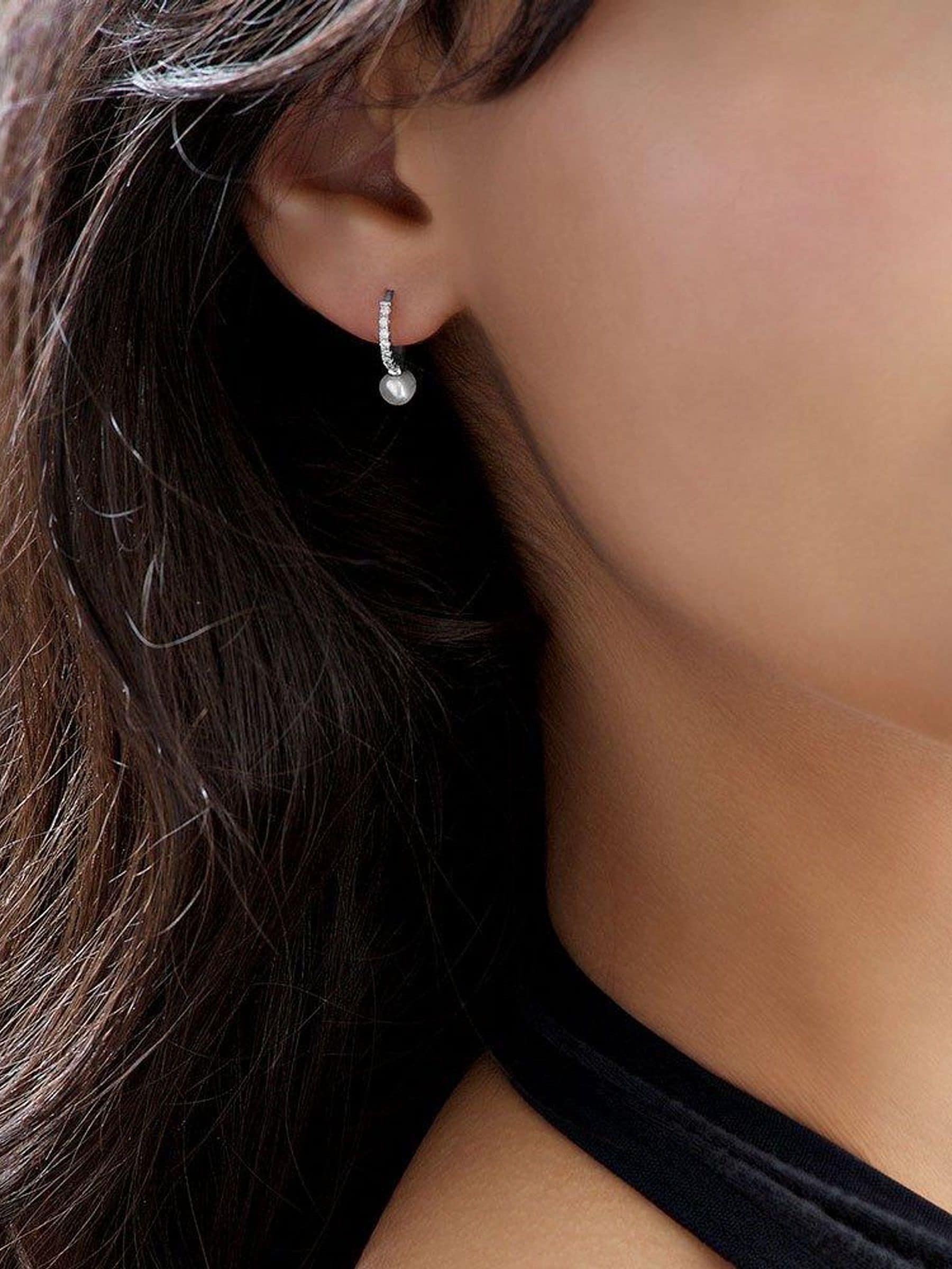 Silver Sterling Silver Cubic Zirconia Freshwater Pearl Hoop Earrings