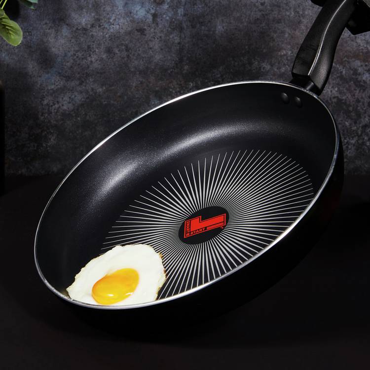 Tower 28cm non-stick frying pan with smart heat sensor, imported from the UK