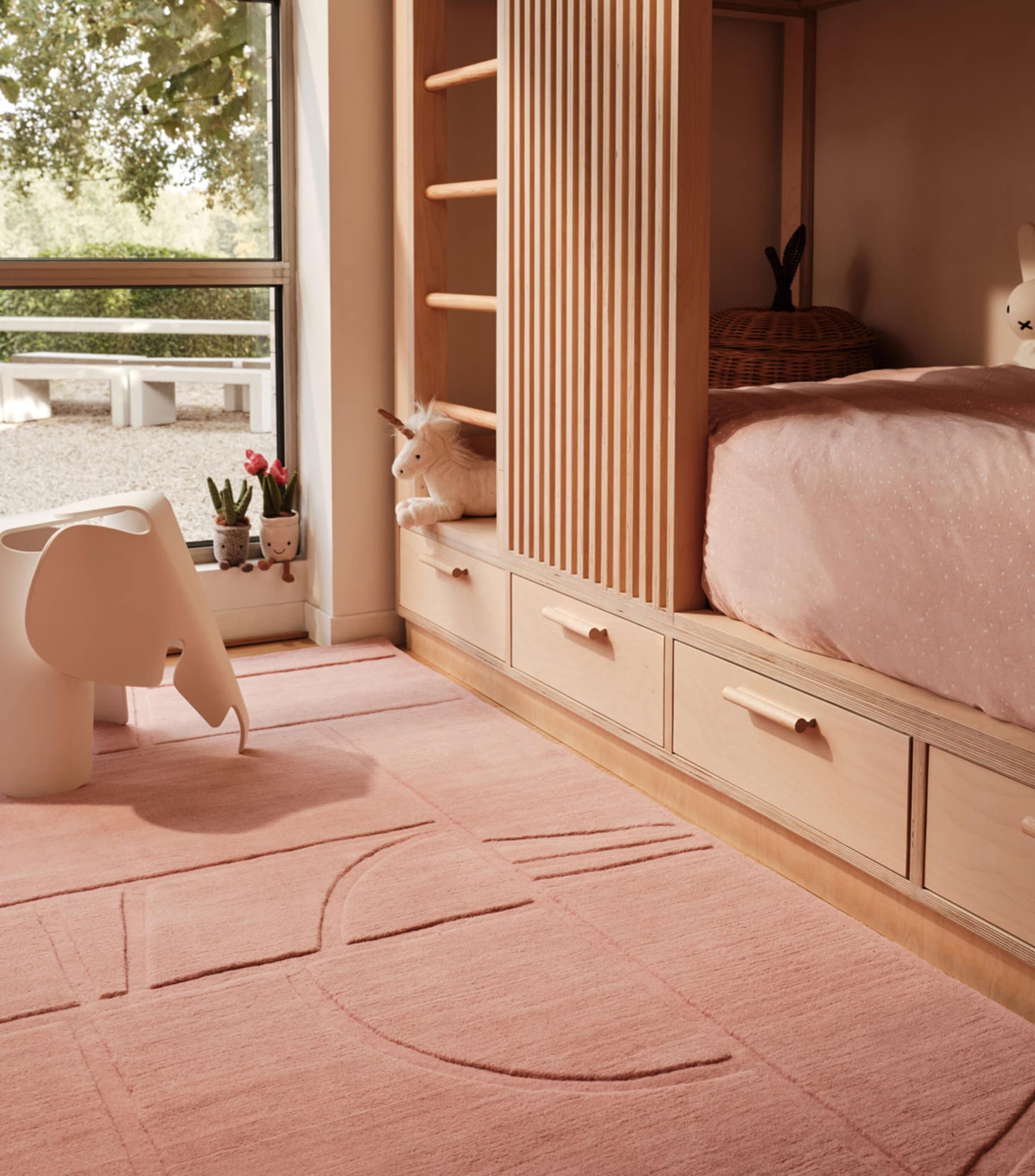 The Rug Company Edo Blush Rug 3.05m x 2.44m - British product