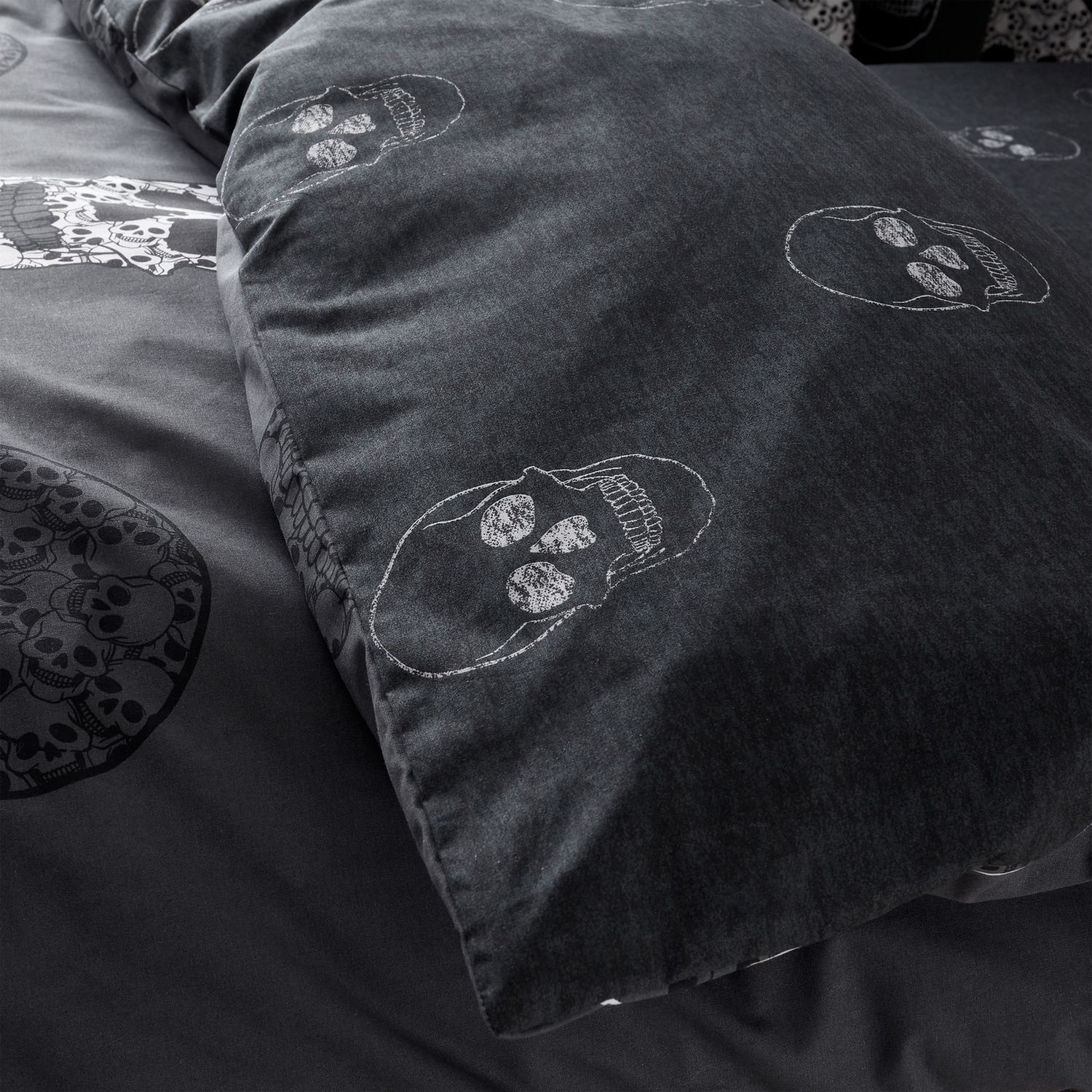 Catherine Lansfield Skulls Kids Bedding Set - Double