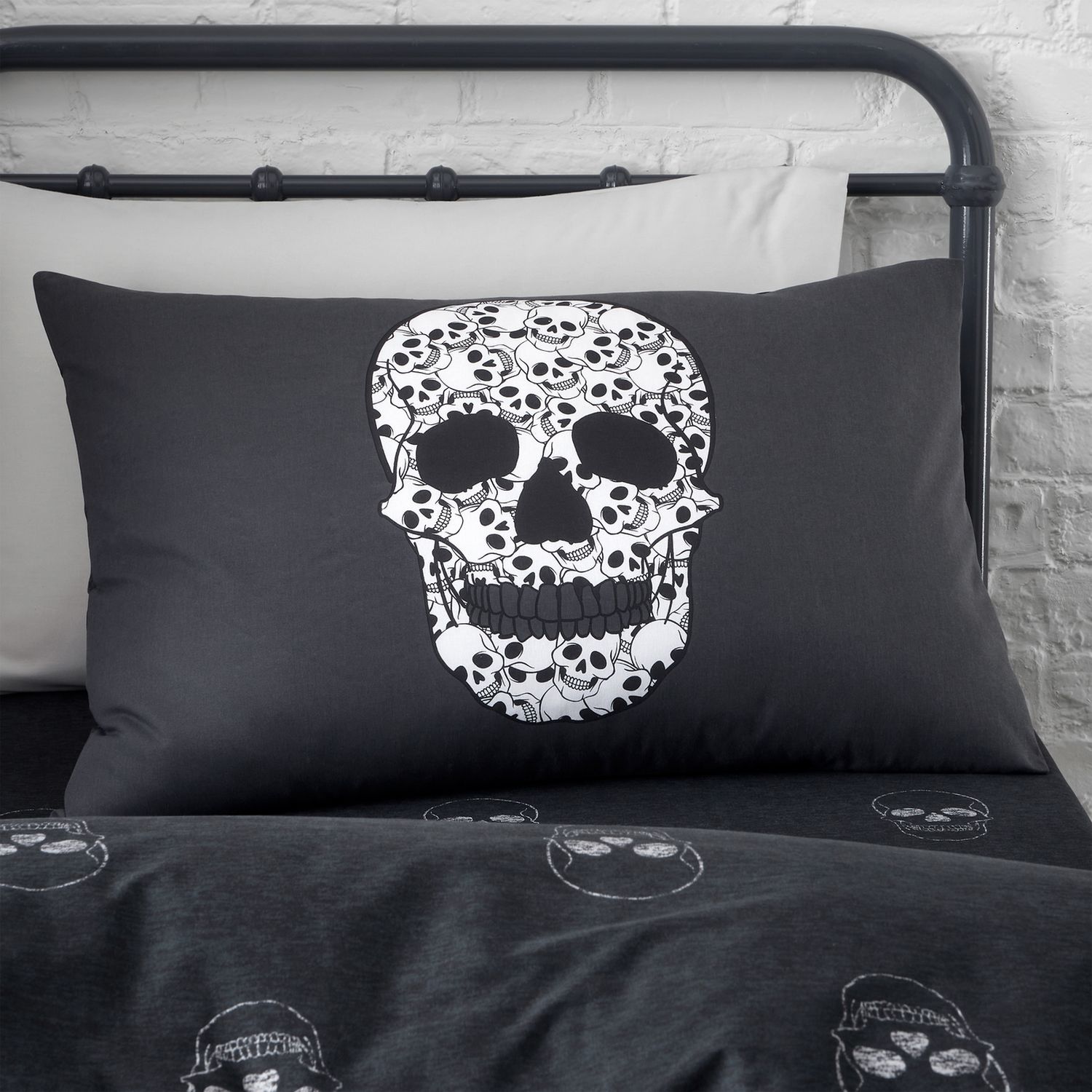 Catherine Lansfield Skulls Kids Bedding Set - Double